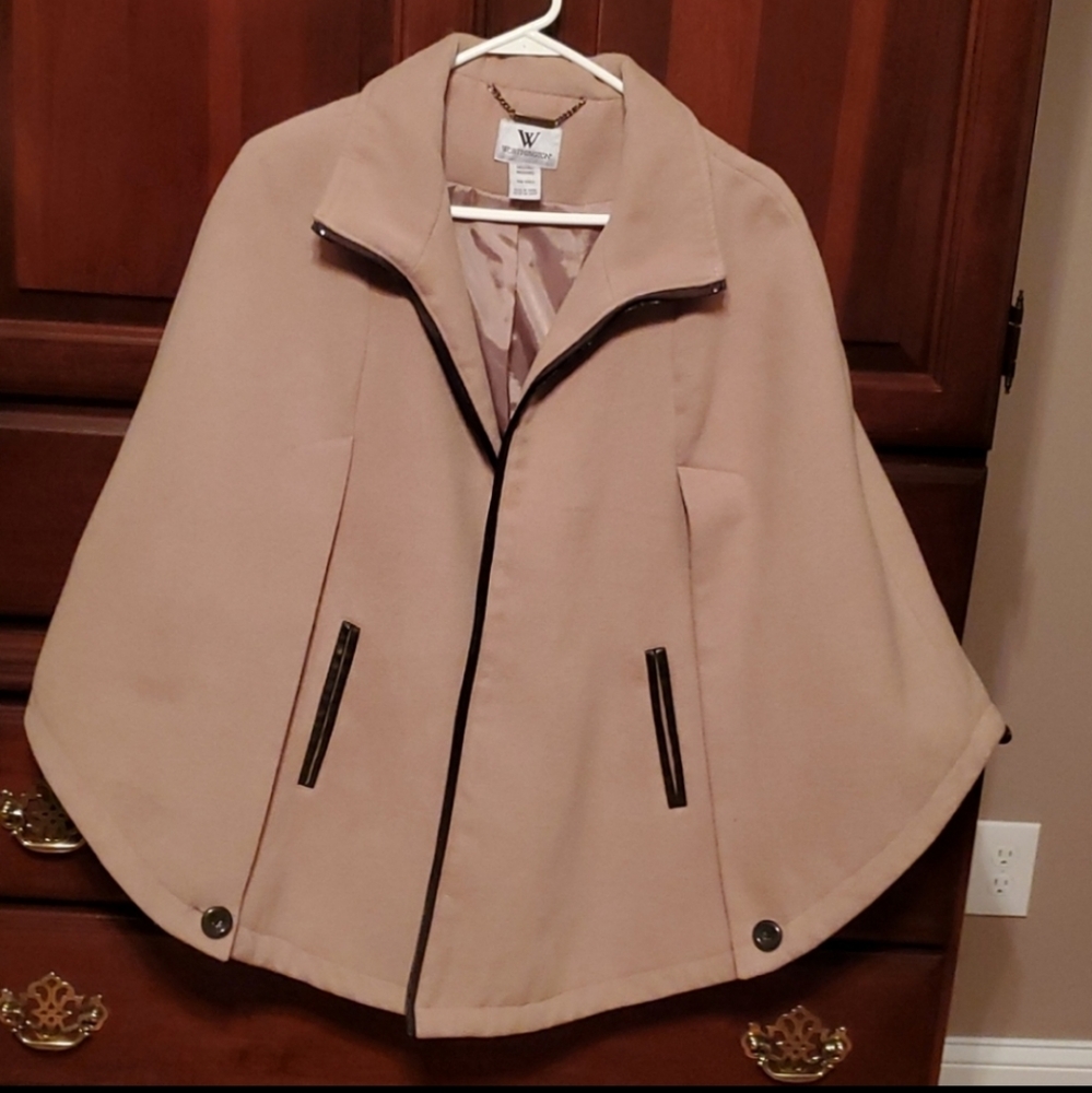 Worthington tan cape , size m medium